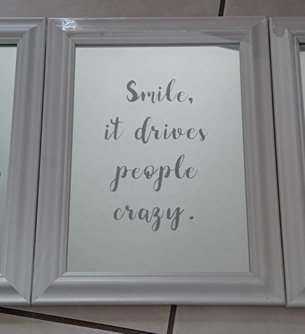 Accessoires - Spiegel mit Spruch "Smile"
